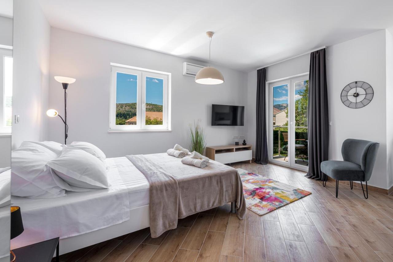 Villa Gold Residence 2 米利尼 外观 照片