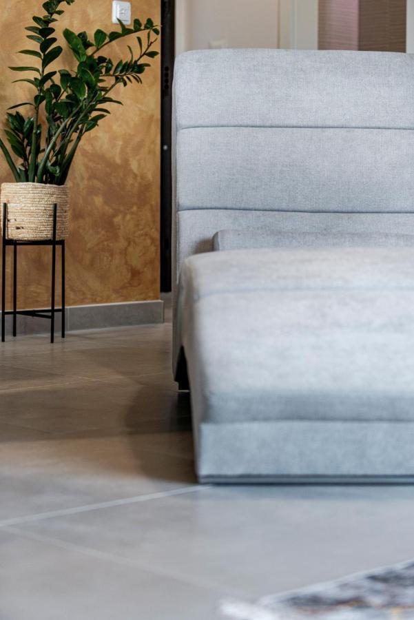 Villa Gold Residence 2 米利尼 外观 照片