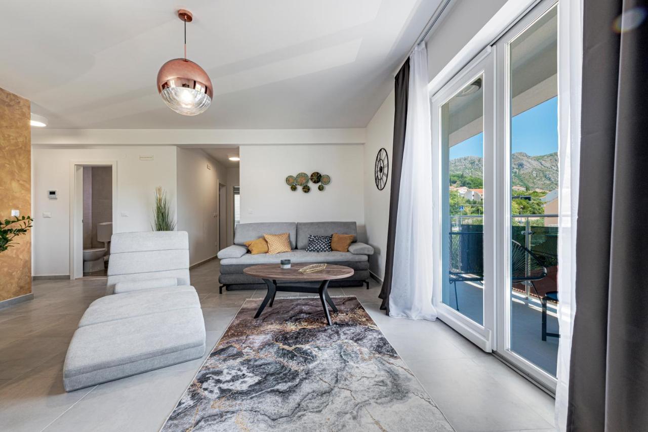 Villa Gold Residence 2 米利尼 外观 照片